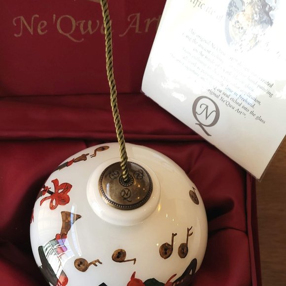 Ne'Qwa Art Blown Glass, Reverse Painted Ornament Annie Lee - Picture 5 of 6